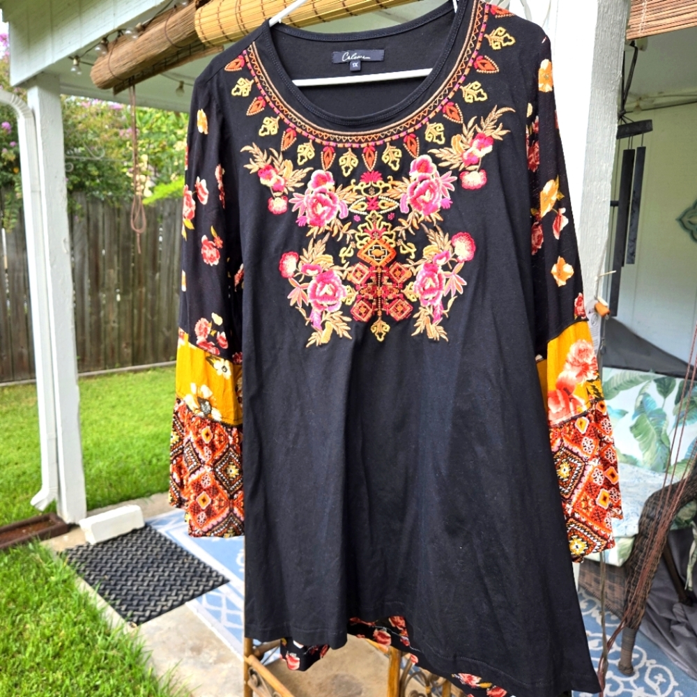 NEW Calesas embroidery TUNIC top 1X